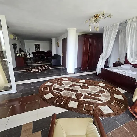 Complex Mamaia-centru-istria ママイア